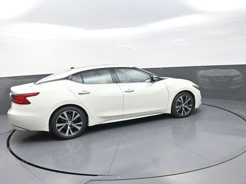 Used 2017 Nissan Maxima 3.5 SL image 14
