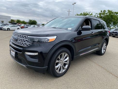 Used 2024 Ford Explorer Limited AWD/4WD image 1