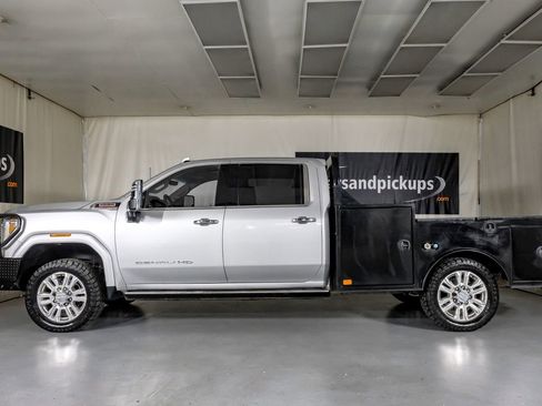 Used 2023 GMC Sierra 3500 Denali w/ Denali Ultimate Package image 11