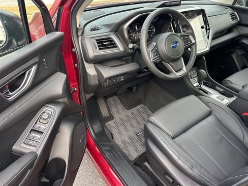 Used 2025 Subaru Ascent Limited image 6