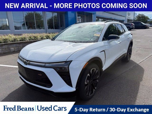 Used 2024 Chevrolet Blazer EV RS AWD/4WD image 2