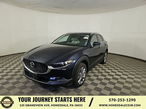 Used 2023 Volkswagen Taos SE w/ Panoramic Sunroof Package image 1