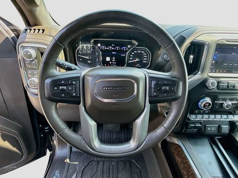 Used 2020 GMC Sierra 3500 Denali w/ Denali Ultimate Package AWD/4WD image 11