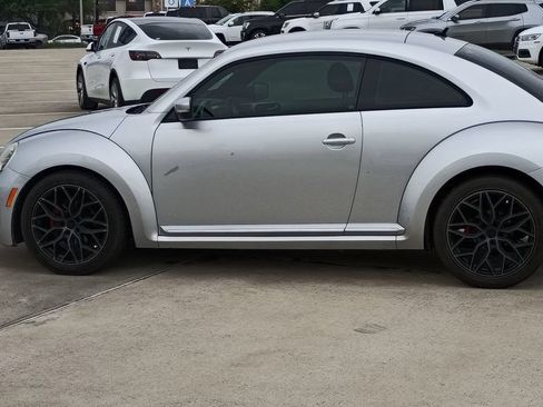 Used 2013 Volkswagen Beetle 2.5 FWD image 9