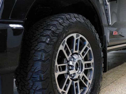 Used 2023 Ford F250 Limited w/ FX4 Off-Road Package image 24