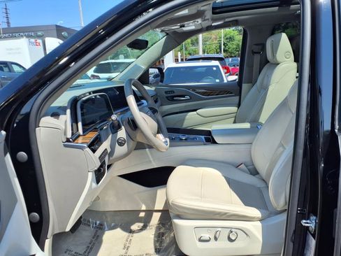 Certified 2023 Cadillac Escalade Premium Luxury Platinum image 25