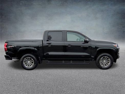 Certified 2024 Chevrolet Colorado LT w/ LT Convenience Package II image 10