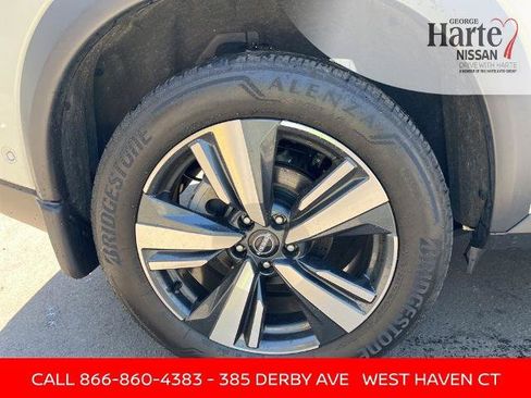 Certified 2023 Nissan Rogue SL w/ SL Premium Package AWD/4WD image 9