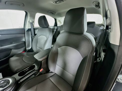 Certified 2024 Kia Forte LXS FWD image 19