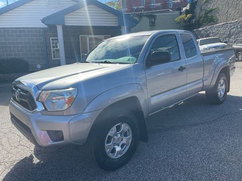 Used 2014 Toyota Tacoma 4x4 Access Cab image 7