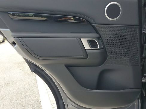 New 2025 Land Rover Discovery S AWD/4WD image 22