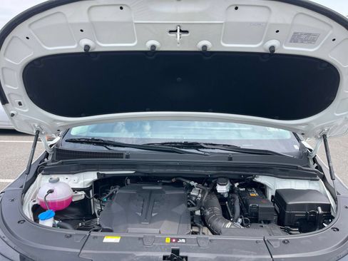 Used 2026 Kia Carnival FWD image 35
