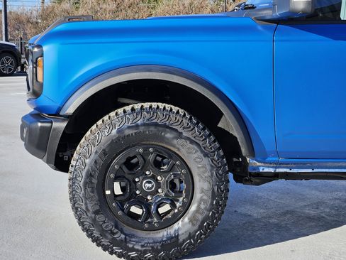 Used 2023 Ford Bronco Wildtrak image 12