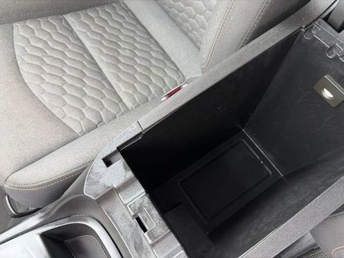 Used 2021 Chevrolet Equinox LT FWD image 26