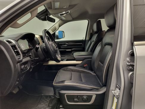 Used 2022 RAM 1500 Laramie AWD/4WD image 5