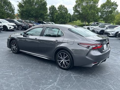 Used 2023 Toyota Camry SE FWD image 6