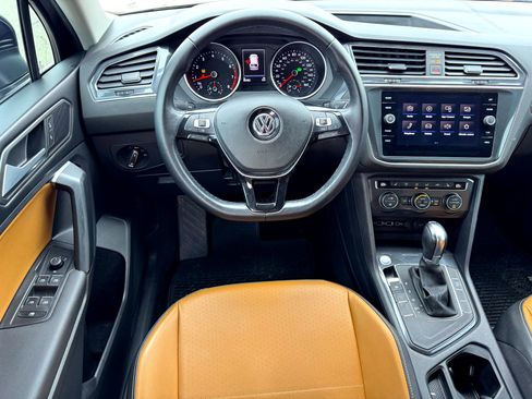 Used 2019 Volkswagen Tiguan SE image 21