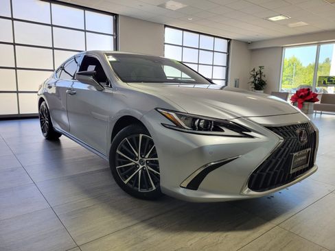 Certified 2025 Lexus ES 300h w/ Premium Package FWD image 8