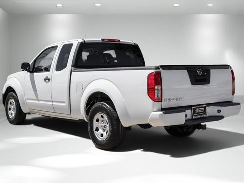 Used 2018 Nissan Frontier S RWD image 8