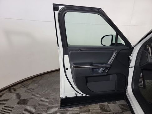 Used 2024 Rivian R1S Adventure AWD/4WD image 16
