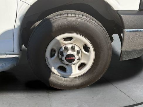 Certified 2024 GMC Savana 2500 w/ Driver Convenience Package image 26