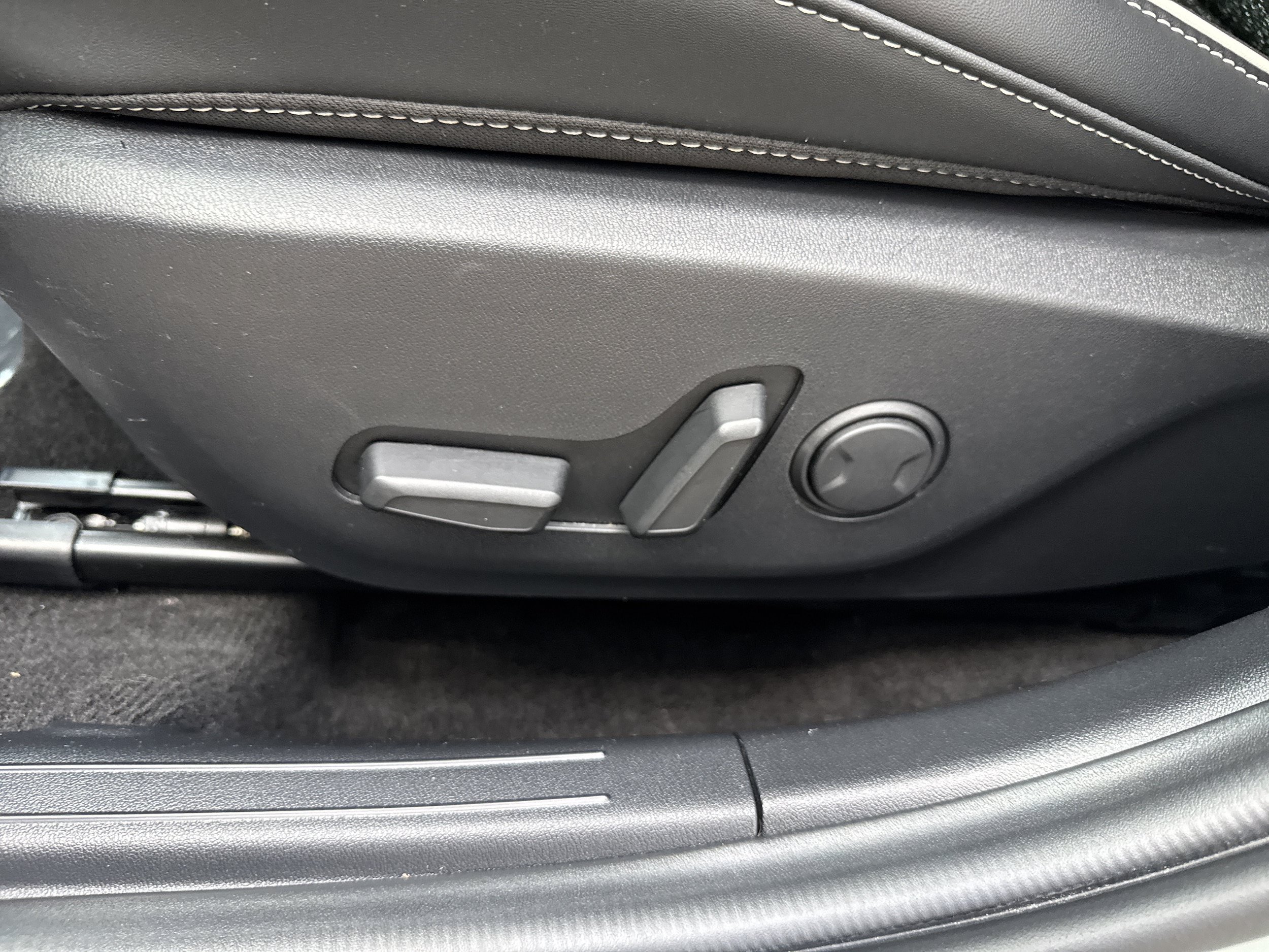 Used 2025 Kia K4 GT-Line w/ GT-Line Sunroof Package FWD image 6