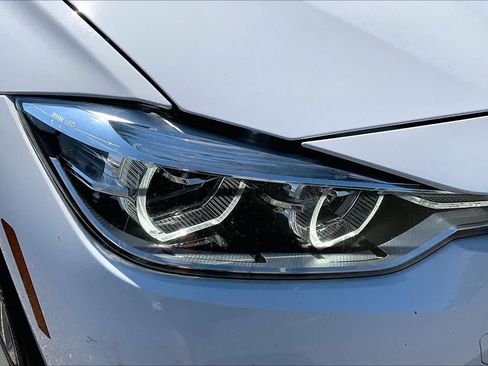Used 2018 BMW 330i Sedan w/ Convenience Package RWD image 27