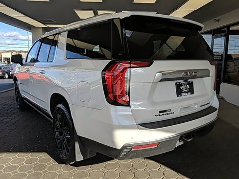 Used 2023 GMC Yukon XL Denali image 7