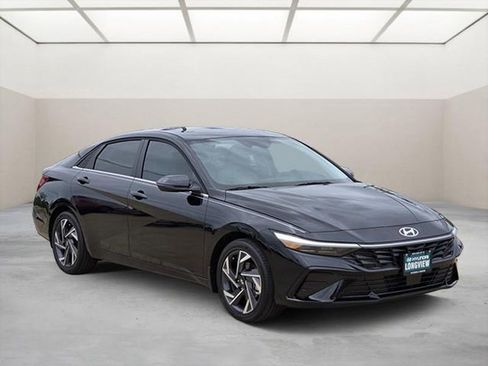 Certified 2026 Hyundai Elantra Limited FWD image 1