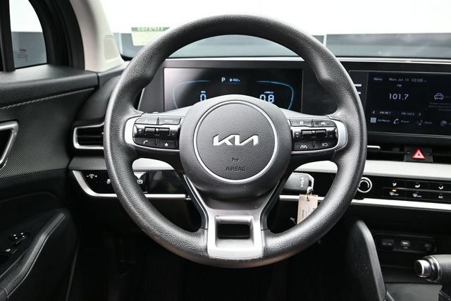 Used 2025 Kia Sportage LX FWD image 25