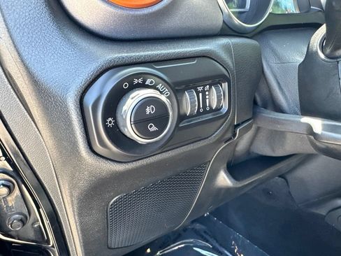 Used 2021 Jeep Gladiator Mojave w/ Uconnect 4C Nav & Sound Group AWD/4WD image 27
