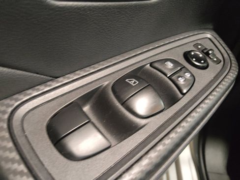 Used 2025 Nissan Versa SV FWD image 27