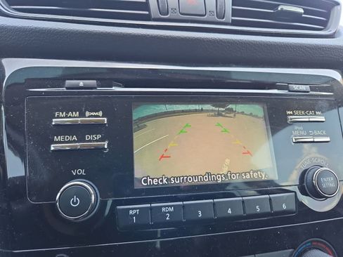 Used 2017 Nissan Rogue S FWD image 26