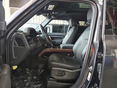 Used 2023 Land Rover Defender 110 X-Dynamic SE AWD/4WD image 3