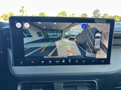 New 2025 Ford Maverick Lariat w/ Black Appearance Package image 32