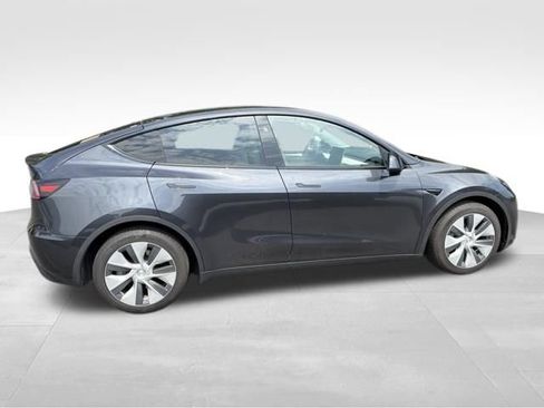 Used 2024 Tesla Model Y Long Range AWD/4WD image 14