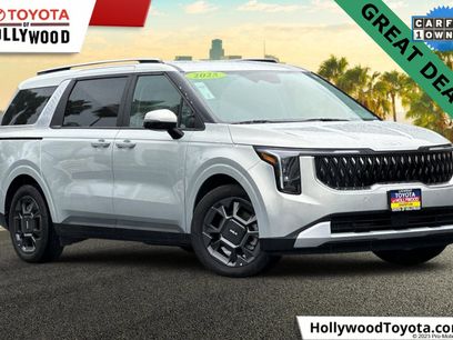 Used 2025 Kia Carnival EX