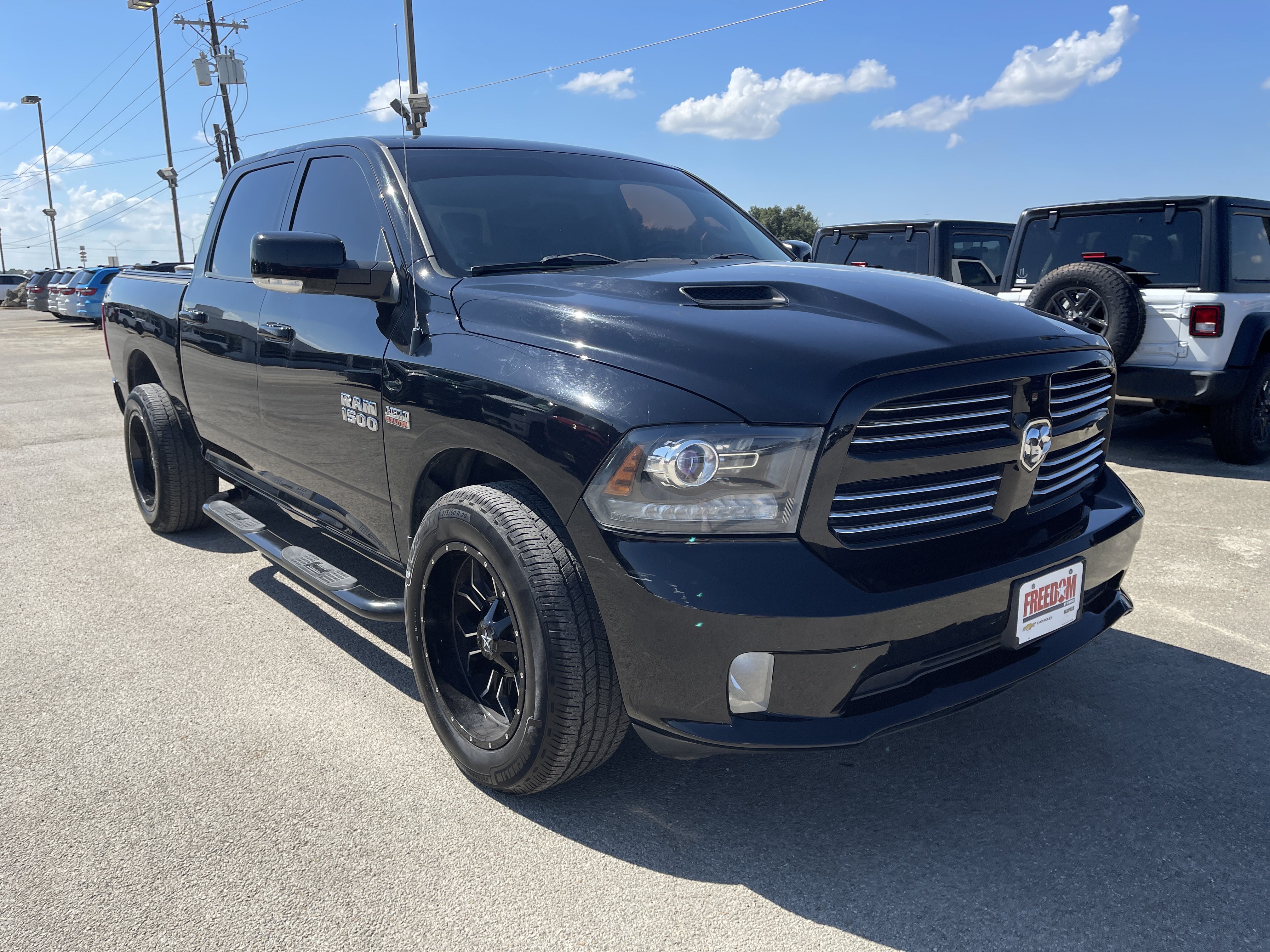 Used 2014 RAM 1500 Sport w/ Remote Start & Security Group AWD/4WD image 2