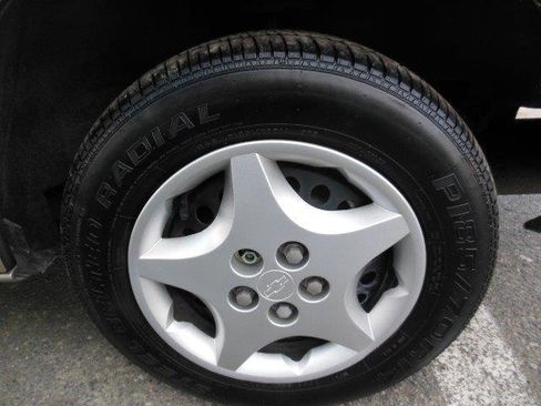 Used 2001 Chevrolet Cavalier Sedan image 11