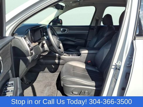 Used 2023 Kia Sorento S w/ Panoramic Sunroof Package AWD/4WD image 10