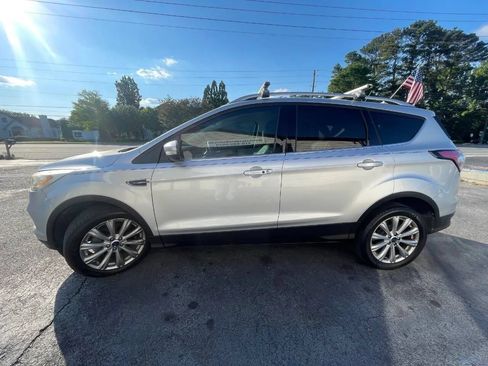 Used 2017 Ford Escape Titanium FWD image 5
