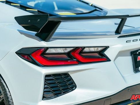 Used 2021 Chevrolet Corvette Stingray Premium Cpe w/ Z51 Performance Package image 49