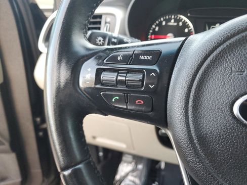 Used 2018 Kia Sorento LX image 30