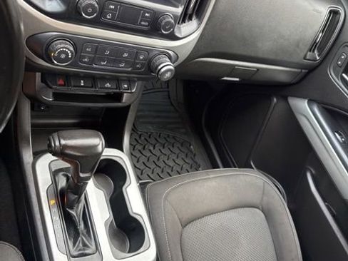 Used 2020 Chevrolet Colorado LT AWD/4WD image 20