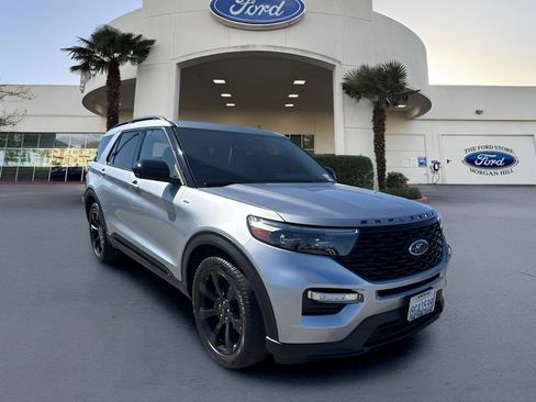 Certified 2023 Ford Explorer ST-Line w/ Class IV Trailer Tow Package RWD image 4