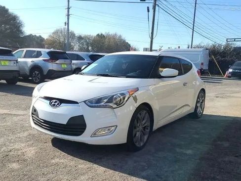 Used 2014 Hyundai Veloster RE:FLEX Edition image 3