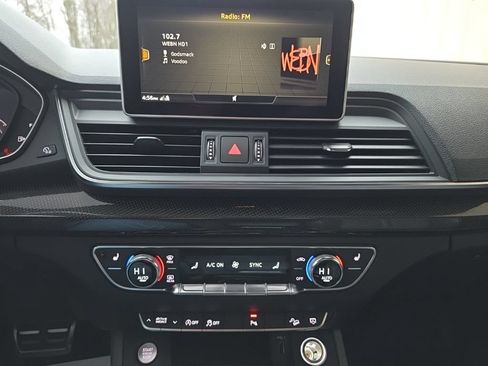 Used 2018 Audi SQ5 Premium Plus w/ Navigation Package AWD/4WD image 21