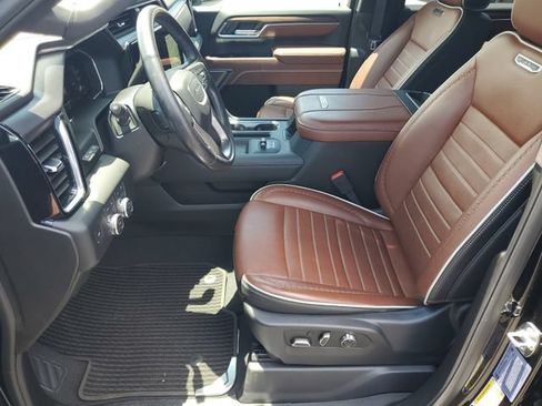 Used 2026 GMC Sierra 3500 Denali Ultimate AWD/4WD image 5