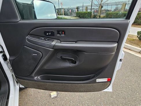 Used 2004 Chevrolet Silverado 2500 LT w/ Skid Plate Package image 36