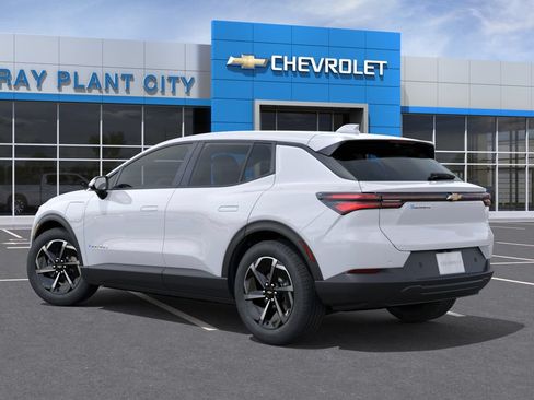 New 2026 Chevrolet Equinox EV LT FWD image 3